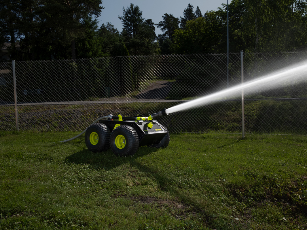 Laykka fully configurable autonomous ground vehicle in field